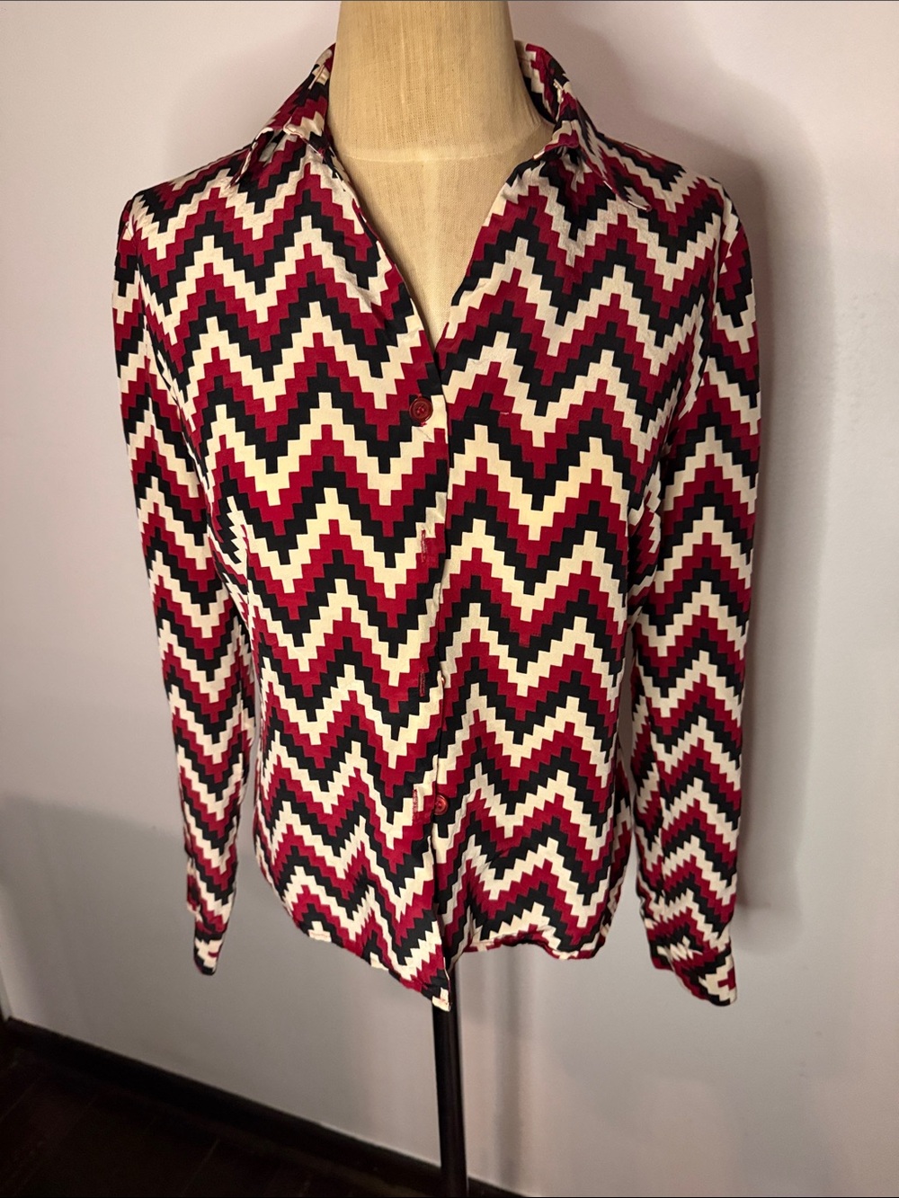 Chevron Print Long-Sleeve Top in Red, Black & Cream